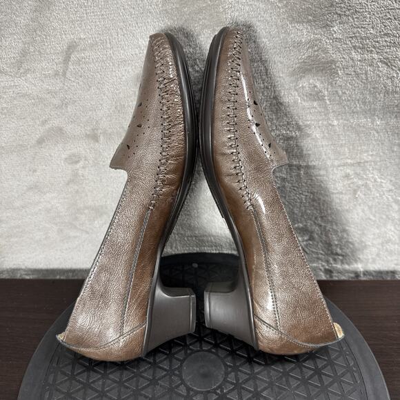 SAS Perforated Portobello Bronze Leather Slip On Heels Shoes Womens Size 10M - Picture 9 of 11